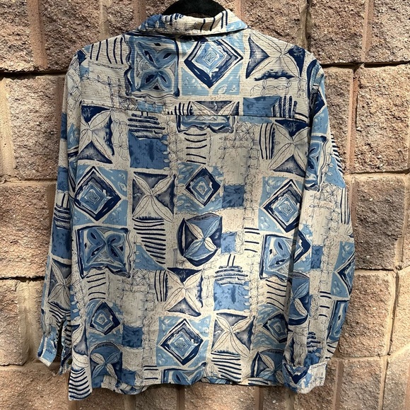 Woven blue & white printed blouse - Picture 4 of 4